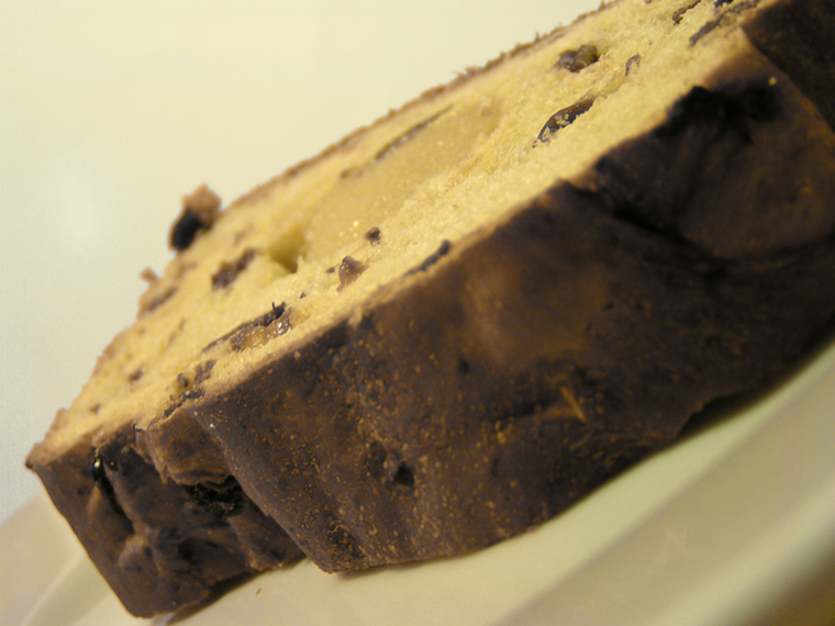 Raisin bread with almond paste